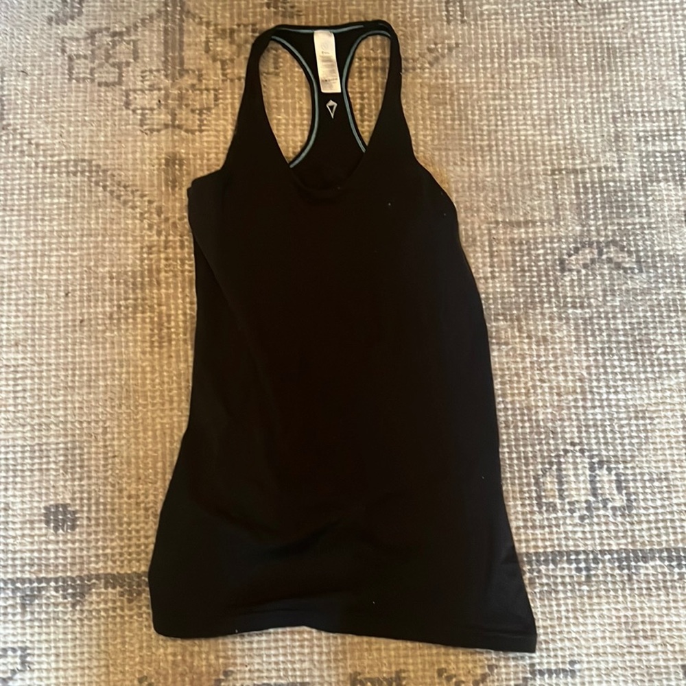 Ivivva tank